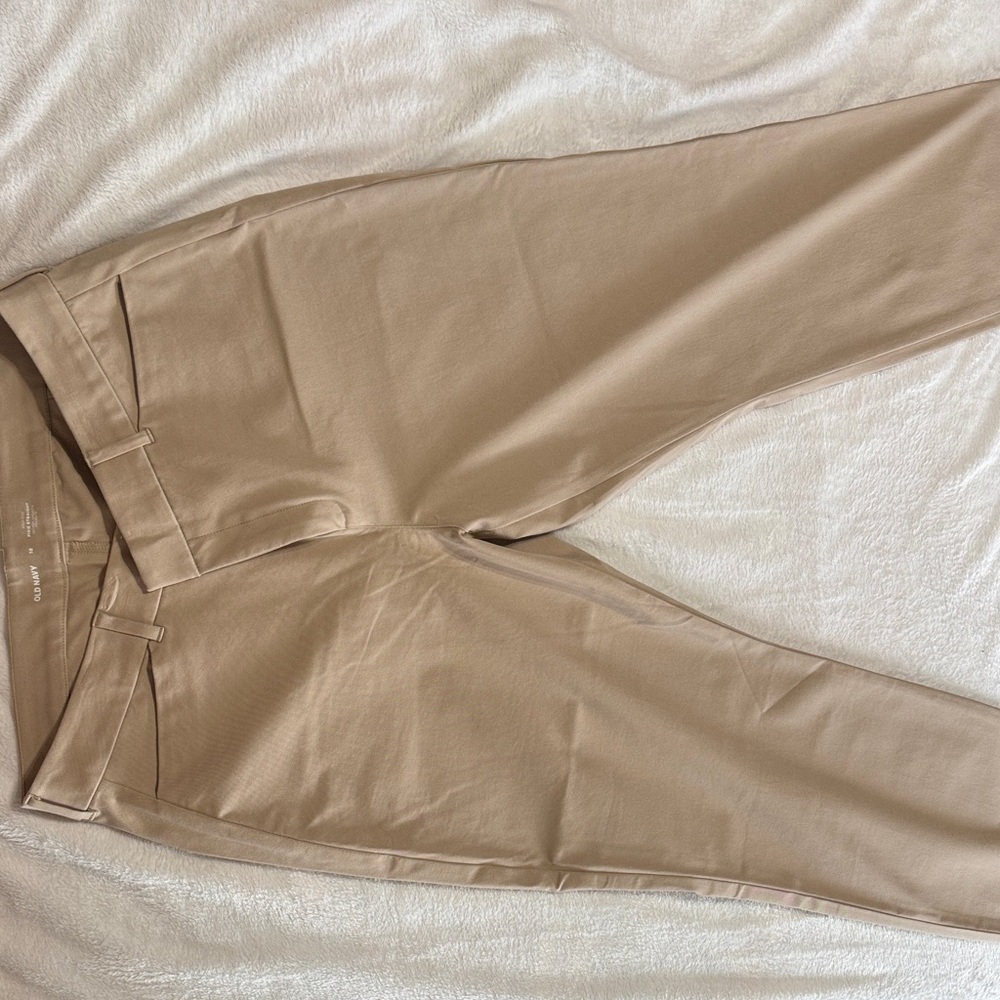 Old Navy‎ women’s Khaki Chinos